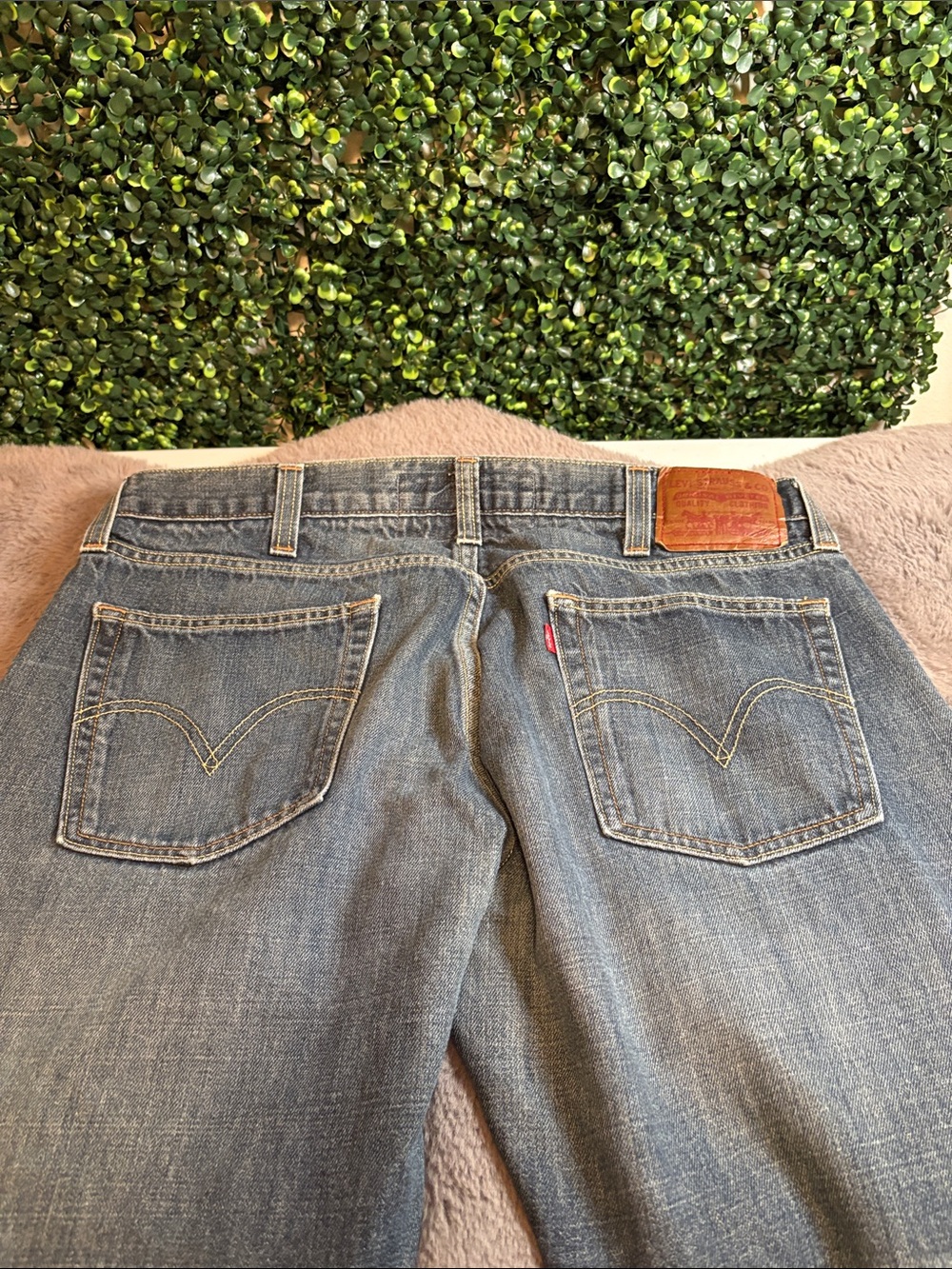 Levi's Vintage 514 Straight Men Jeans Size 38 x 30 - Picture 4 of 6